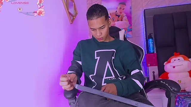 dilan alfonzo online show from March 12, 4:29 am