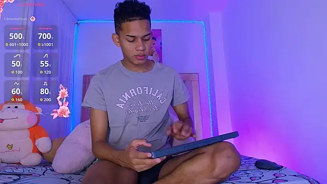 Snapshot of dilan_alfonzo chatting on July 10, 10:29 am dilan alfonzo online show from July 10, 10:29 am