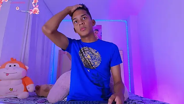 Snapshot of dilan_alfonzo chatting on July 18, 1:59 pm dilan alfonzo online show from July 18, 1:59 pm
