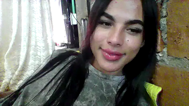 Snapshot of Samys_World chatting on February 17, 4:13 pm Samys World online show from February 17, 4:13 pm