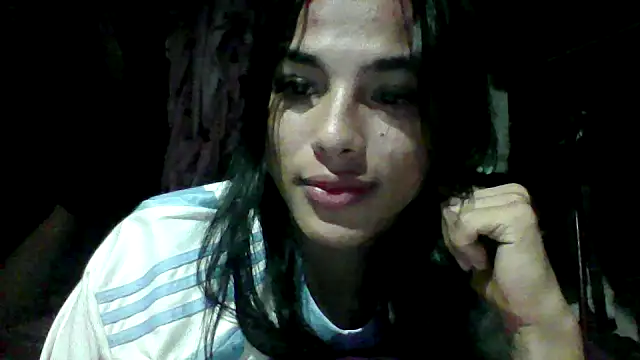 Snapshot of Samys_World chatting on February 24, 4:21 am Samys World online show from February 24, 4:21 am