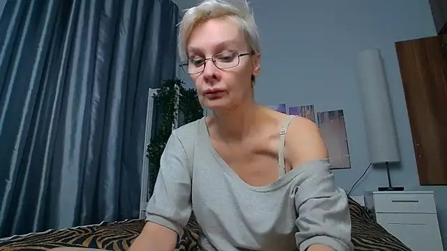 HelgaHimmell online show from February 3, 7:18 am