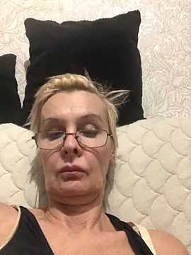 HelgaHimmell online show from November 19, 9:04 pm