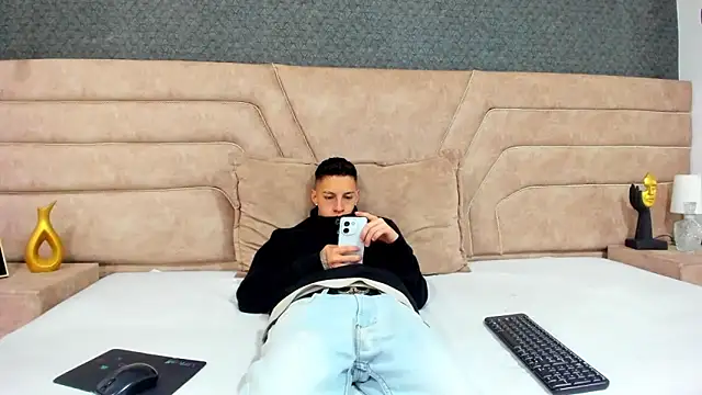 thiago19s online show from June 4, 12:22 pm