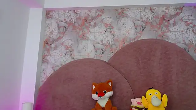 LexaDeRusso online show from March 3, 8:00 pm