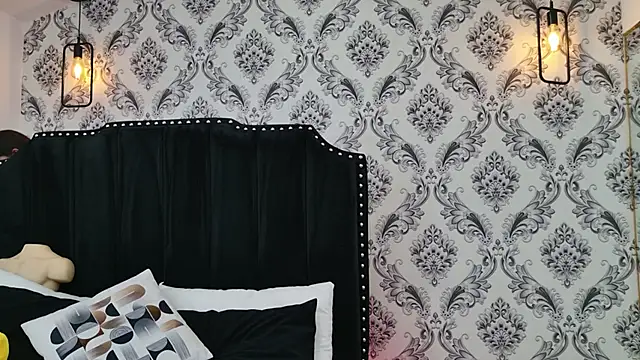 LexaDeRusso online show from October 9, 7:45 pm