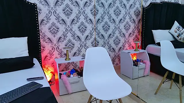 LexaDeRusso online show from November 3, 7:59 pm