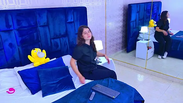 LexaDeRusso online show from February 6, 7:39 pm