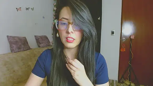 Snapshot of ella_peck chatting on March 1, 2:02 am ella peck online show from March 1, 2:02 am