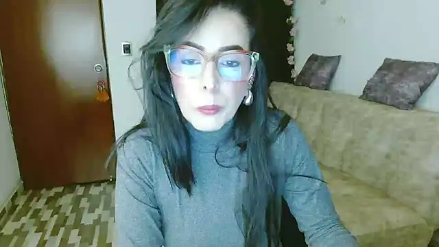 Snapshot of ella_peck chatting on March 25, 3:45 am ella peck online show from March 25, 3:45 am