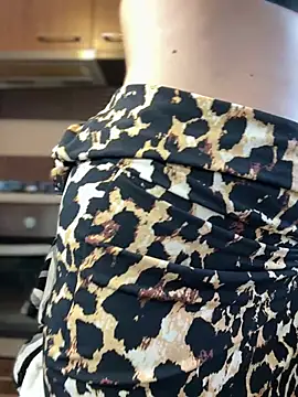 Hotmomcheckk  online show from February 13, 9:30 am