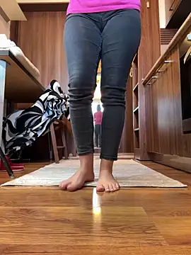 Hotmomcheckk  online show from February 25, 2:54 pm