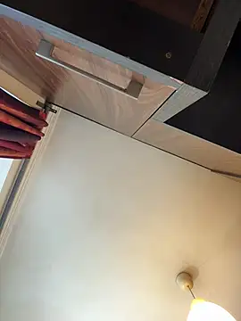 Hotmomcheckk  online show from March 15, 1:18 pm