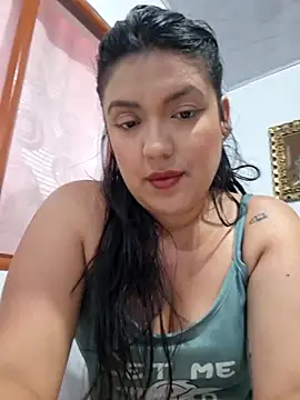 Snapshot of Sophie-hatter chatting on June 14, 2:46 am Sophie-hatter online show from June 14, 2:46 am