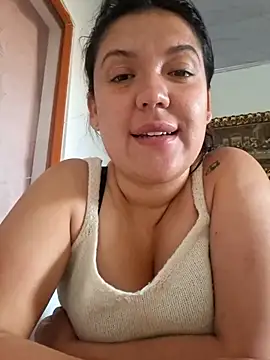 Snapshot of Sophie-hatter chatting on June 15, 3:36 pm Sophie-hatter online show from June 15, 3:36 pm