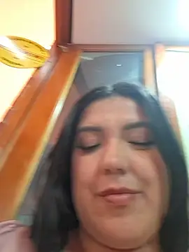 Snapshot of Sophie-hatter chatting on July 14, 6:35 pm Sophie-hatter online show from July 14, 6:35 pm