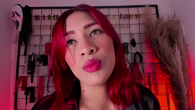 charrlotte quinn online show from November 3, 2:40 pm