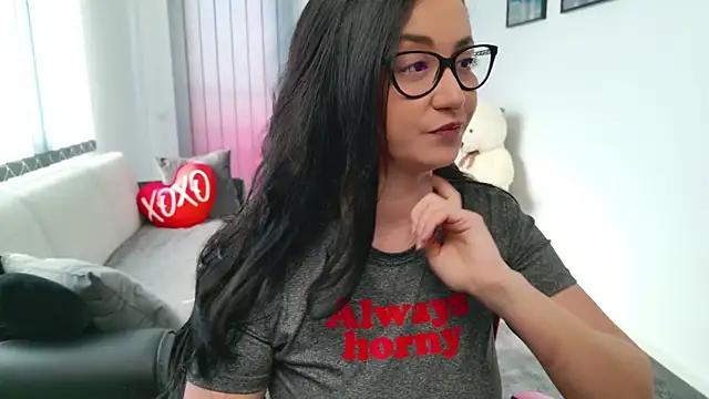 KatherineRyder online show from April 18, 2:10 pm