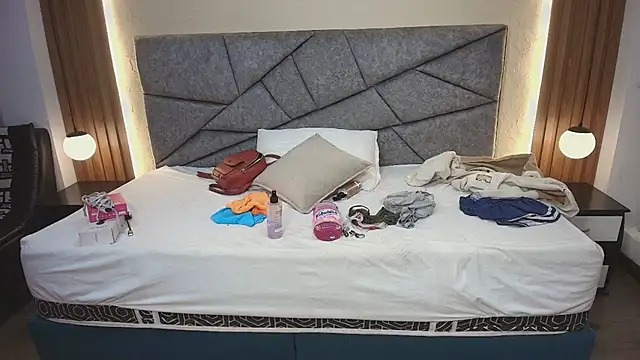 Raquel jones online show from April 8, 7:14 pm