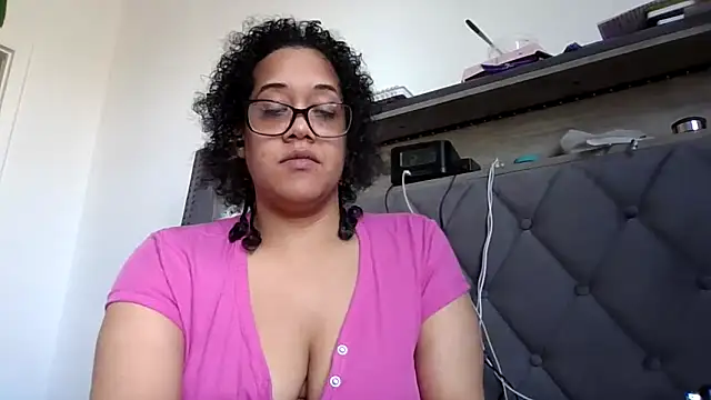 Ladycinnabon1 online show from November 28, 6:10 pm