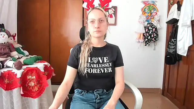 Adele johnsonn1 online show from December 19, 4:14 pm