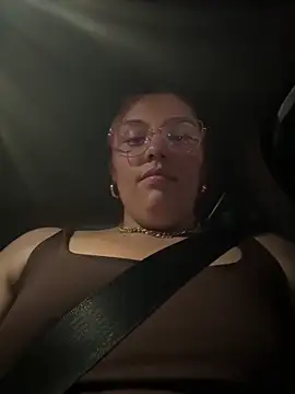 Snapshot of Fieryfenixx chatting on March 22, 12:49 am Fieryfenixx online show from March 22, 12:49 am