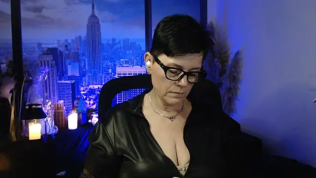 ninarandmann online show from December 21, 6:26 pm