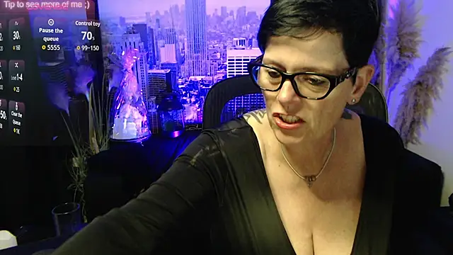 Snapshot of ninarandmann chatting on June 10, 2:38 pm ninarandmann online show from June 10, 2:38 pm