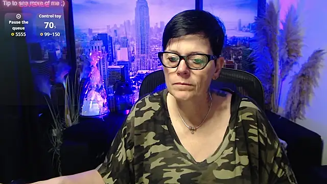 Snapshot of ninarandmann chatting on June 11, 3:54 pm ninarandmann online show from June 11, 3:54 pm