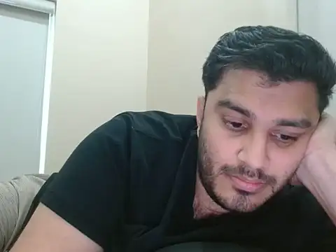 Snapshot of robintoit chatting on June 30, 3:29 am robintoit online show from June 30, 3:29 am
