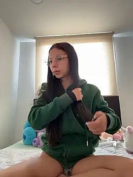 Snapshot of Bonniepark chatting on January 11, 5:18 pm Bonniepark online show from January 11, 5:18 pm