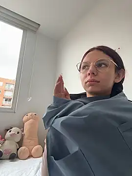 Snapshot of Bonniepark chatting on February 14, 5:10 pm Bonniepark online show from February 14, 5:10 pm