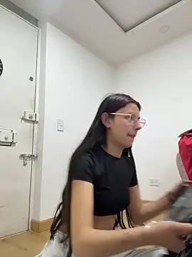 Bonniepark online show from March 27, 12:05 am