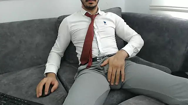 Snapshot of Naughtb0y chatting on July 6, 10:45 am Naughtb0y online show from July 6, 10:45 am