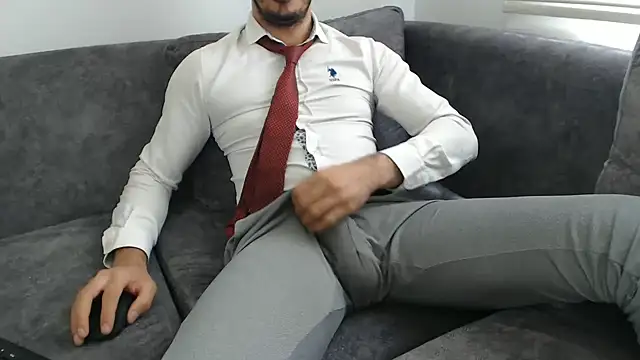 Snapshot of Naughtb0y chatting on July 7, 10:52 am Naughtb0y online show from July 7, 10:52 am