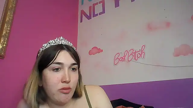 Icy  Diamond online show from May 14, 8:15 pm