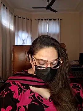 Snapshot of SEXY-Sardarni chatting on December 22, 8:33 am SEXY-Sardarni online show from December 22, 8:33 am