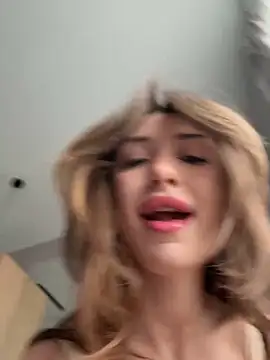 mollyyank online show from March 28, 12:16 pm