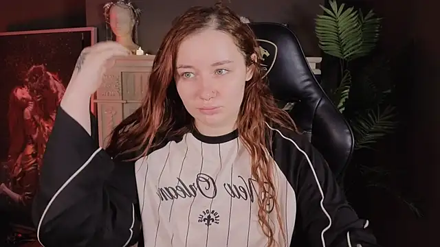 carolina elf online show from February 26, 6:04 am