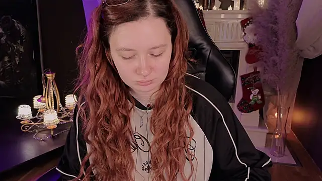 carolina elf online show from December 3, 9:40 am