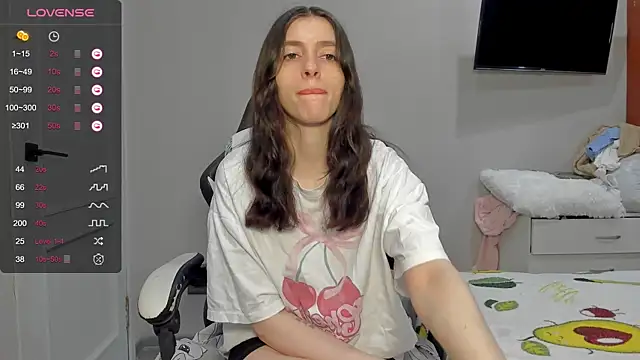 broosnica1 online show from February 5, 10:42 am