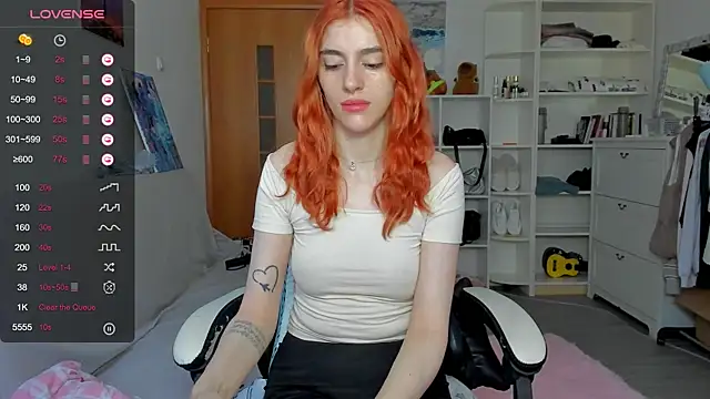 Snapshot of broosnica1 chatting on July 13, 6:49 am broosnica1 online show from July 13, 6:49 am