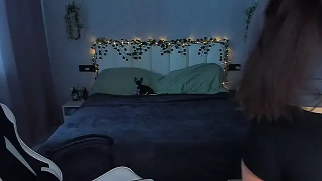 little m0use online show from June 11, 3:37 am
