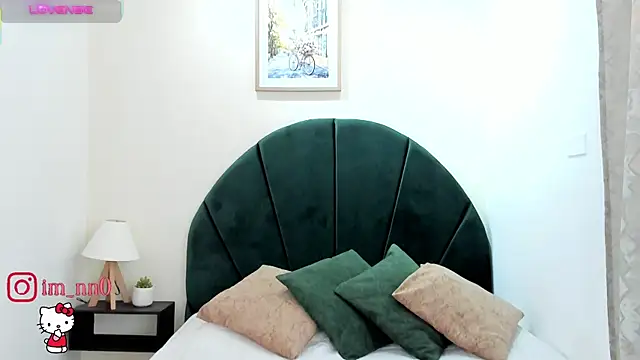  AlejaCruz  online show from January 12, 5:51 pm