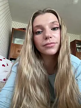 Snapshot of adel_secret chatting on June 17, 12:29 pm adel secret online show from June 17, 12:29 pm