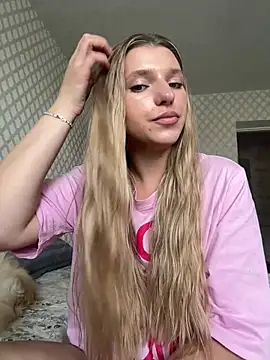 Snapshot of adel_secret chatting on July 9, 12:31 pm adel secret online show from July 9, 12:31 pm