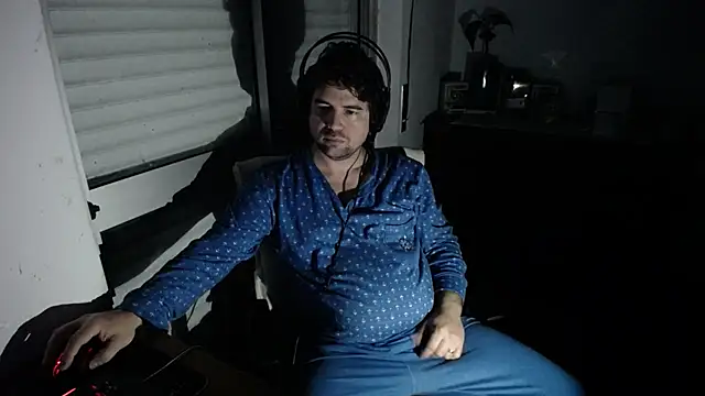 Kohaynewbie online show from April 11, 11:09 pm