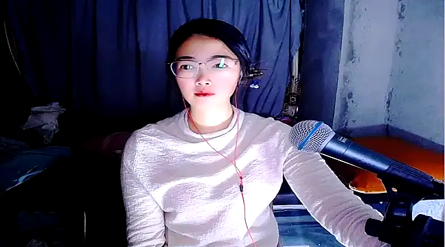 Floor oo online show from February 8, 3:10 pm