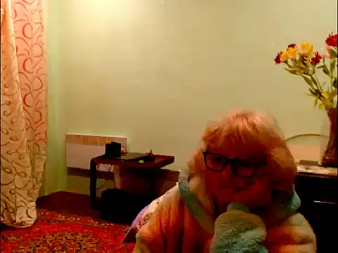 Snapshot of Natali7634 chatting on May 1, 7:29 pm Natali7634 online show from May 1, 7:29 pm