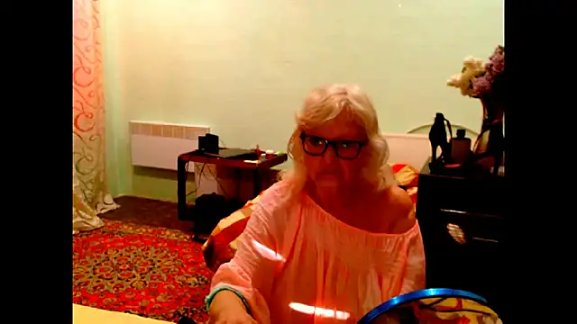 Snapshot of Natali7634 chatting on May 15, 7:04 am Natali7634 online show from May 15, 7:04 am